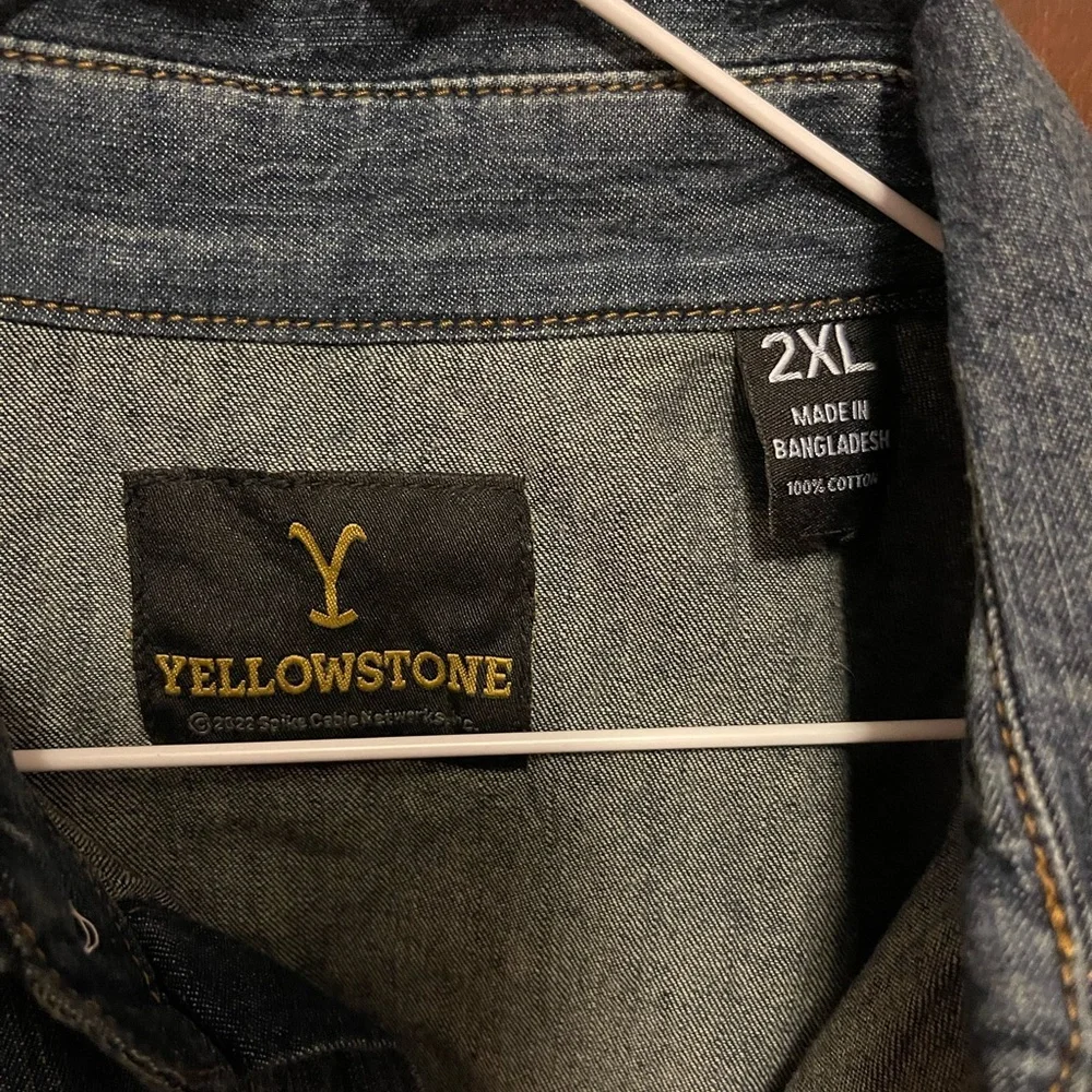 Yellowstone Dutton Ranch Men's Denim Shirt - Picture 6 of 6